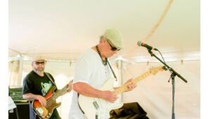 Steven Von Linee playng guitar live in hawai.